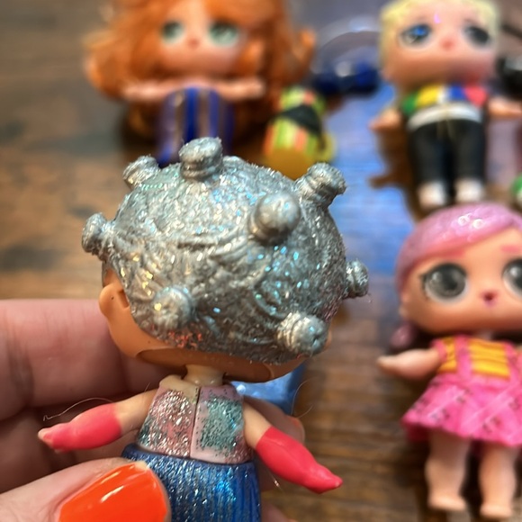 Lol Surprise set bundle of 6 dolls with clothes, cups and accessories doll lot - Picture 11 of 16